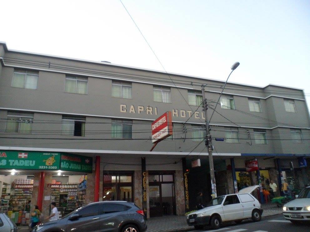 טרס קוראסואס Hotel Capri מראה חיצוני תמונה